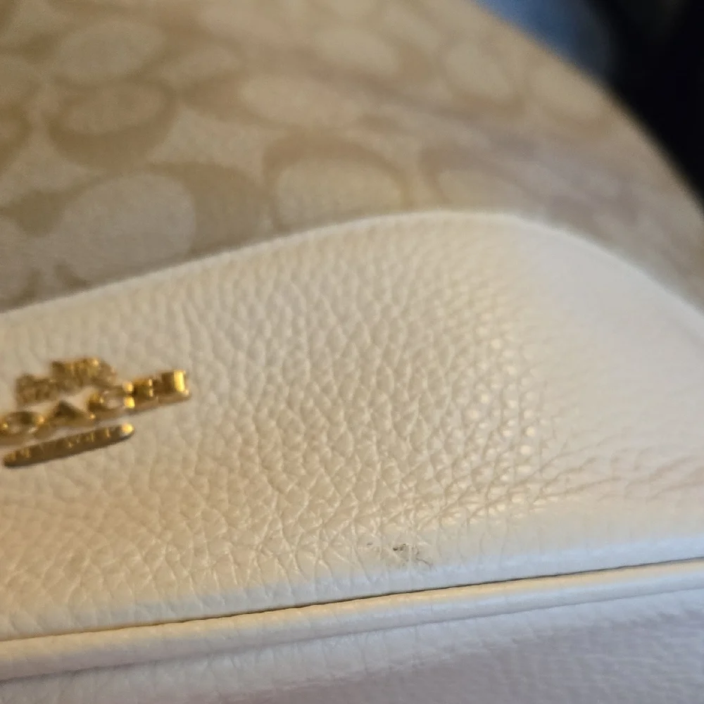 Coach Beige and White Signature Shoulder Bag - Picture 15 of 16
